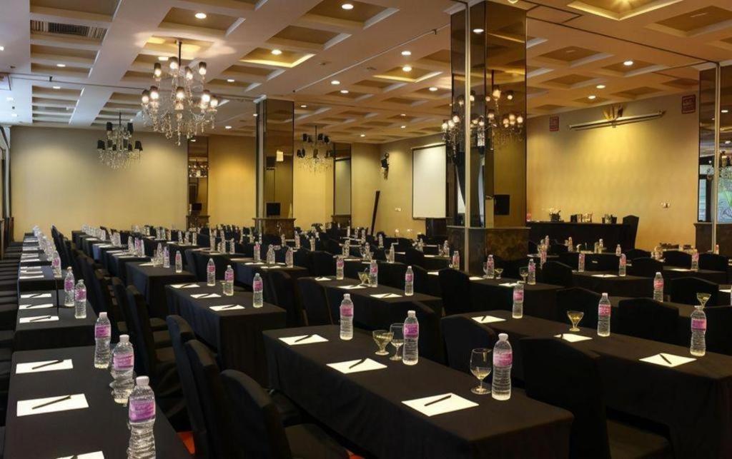 The Mirah Hotel Bogor Eksteriør billede
