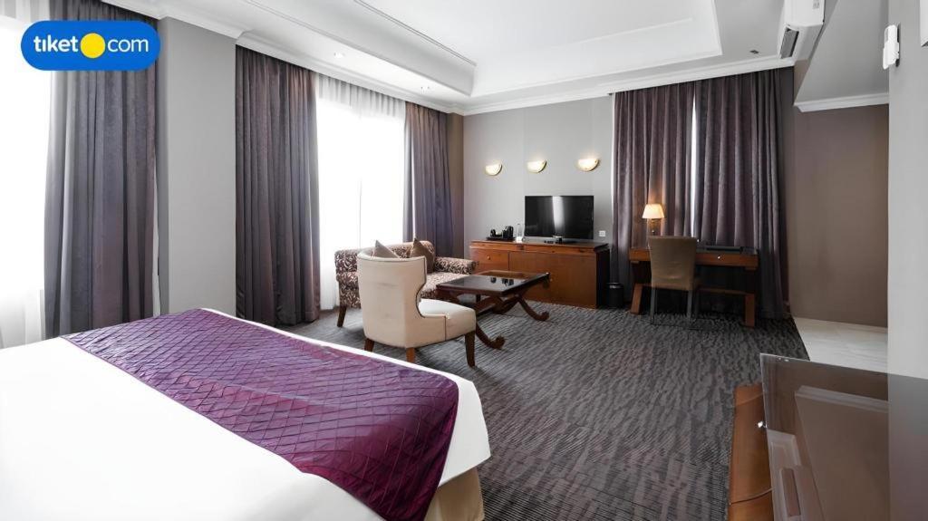 The Mirah Hotel Bogor Eksteriør billede